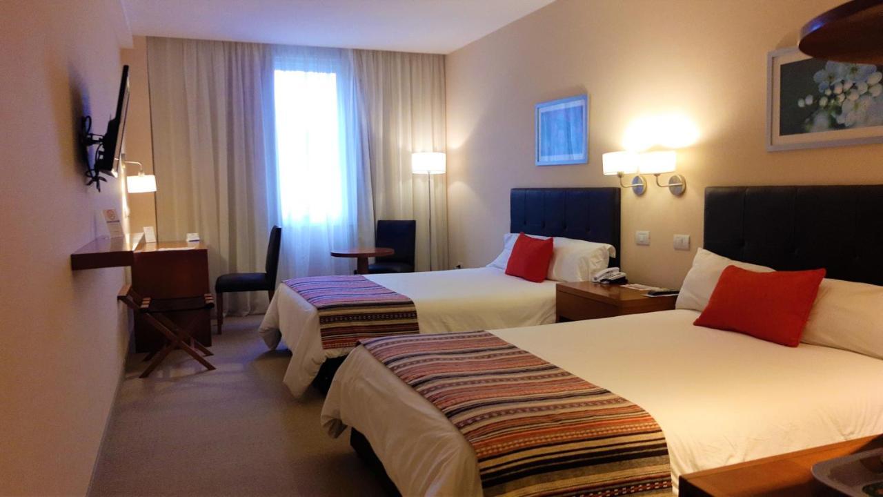 Howard Johnson Hotel Yerba Buena Εξωτερικό φωτογραφία