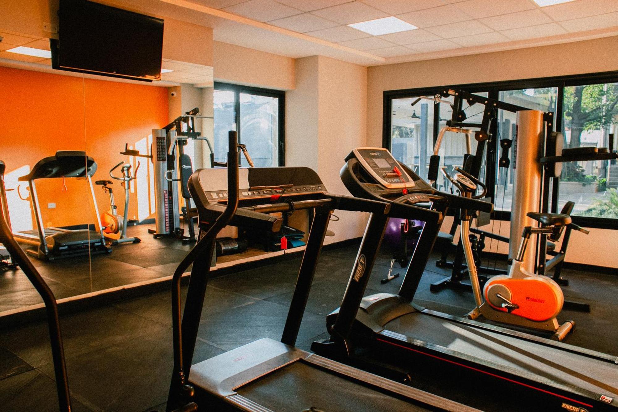 Howard Johnson Hotel Yerba Buena Εξωτερικό φωτογραφία