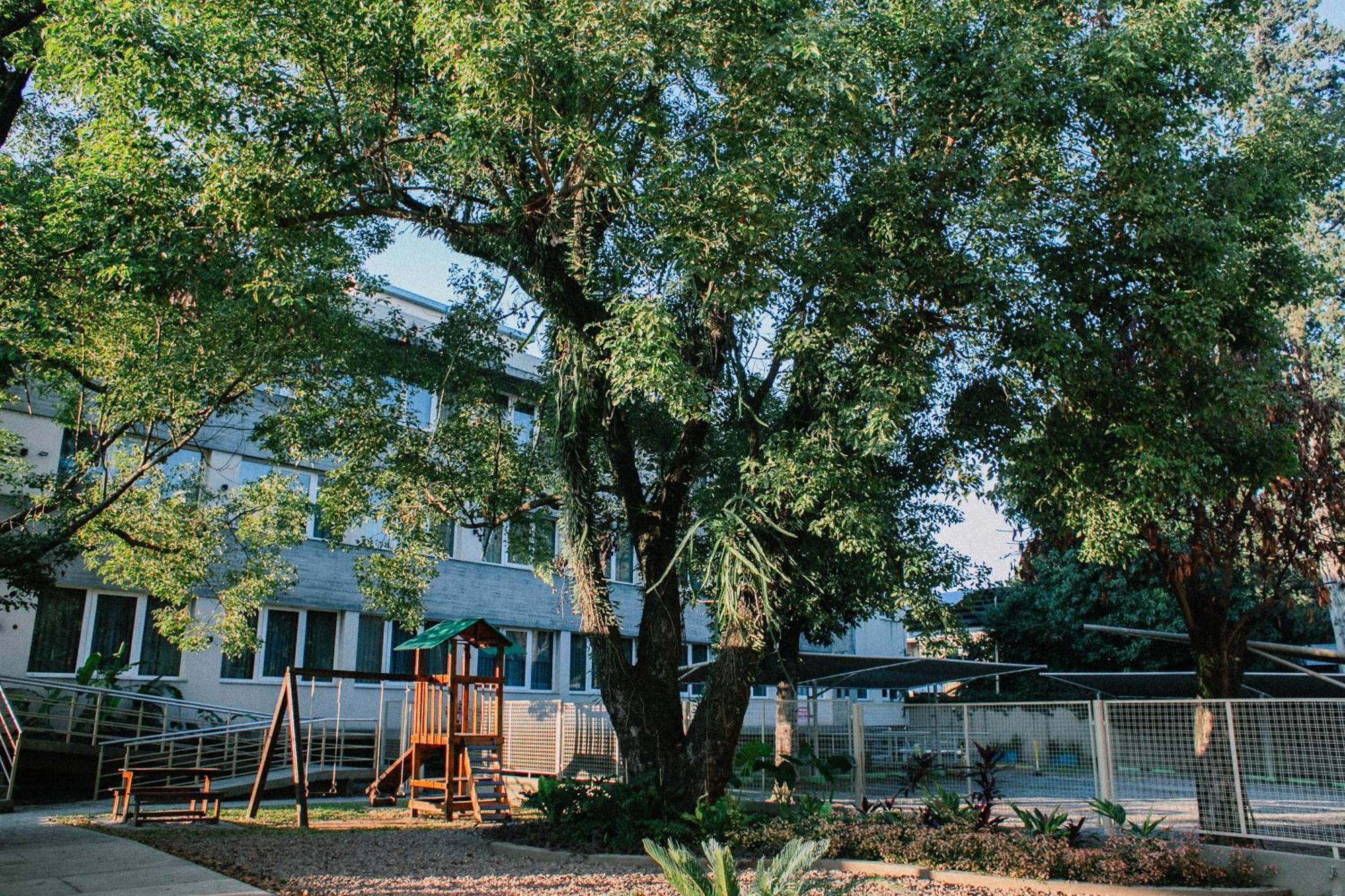 Howard Johnson Hotel Yerba Buena Εξωτερικό φωτογραφία