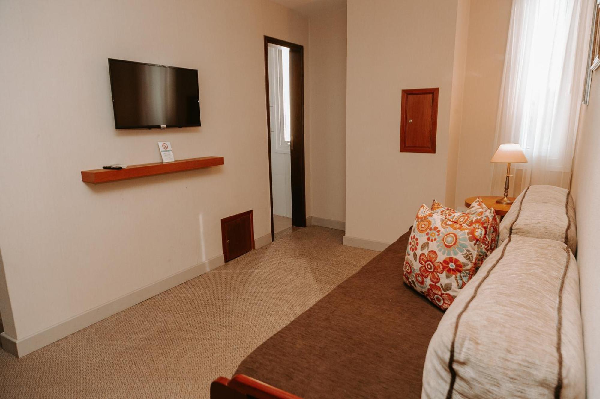 Howard Johnson Hotel Yerba Buena Εξωτερικό φωτογραφία