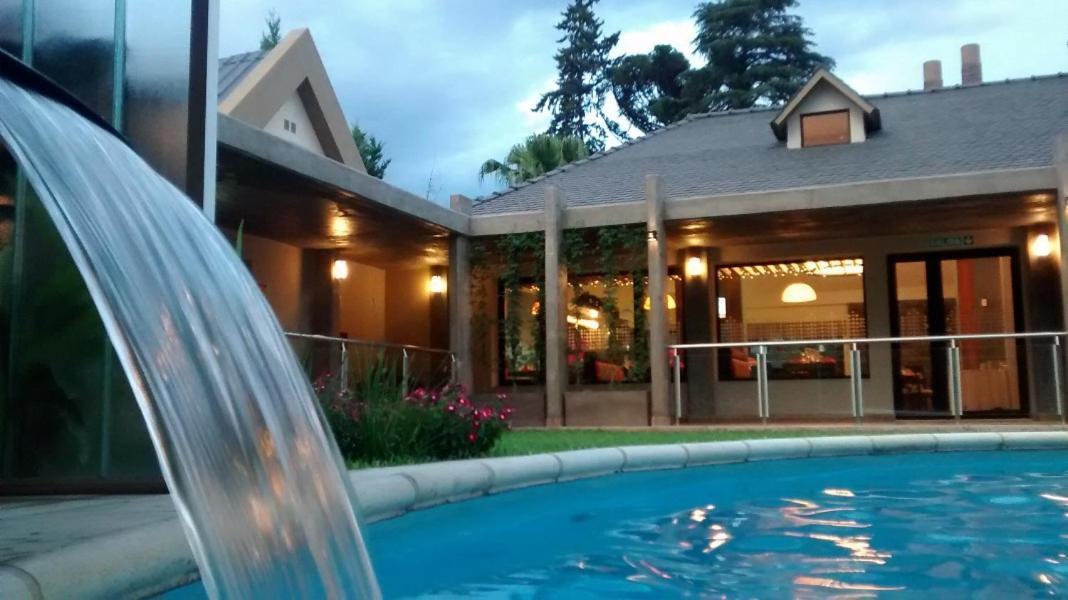 Howard Johnson Hotel Yerba Buena Εξωτερικό φωτογραφία