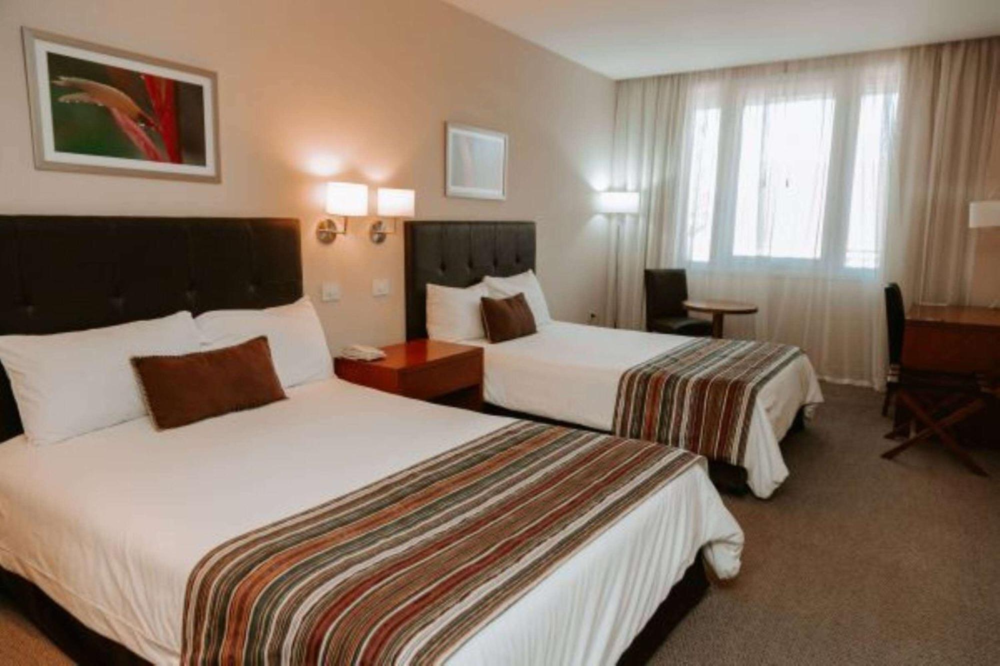 Howard Johnson Hotel Yerba Buena Εξωτερικό φωτογραφία